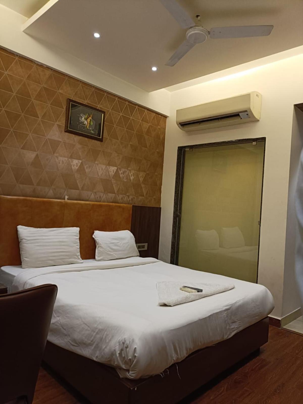 Hotel Parklane Agra (Uttar Pradesh) Dış mekan fotoğraf