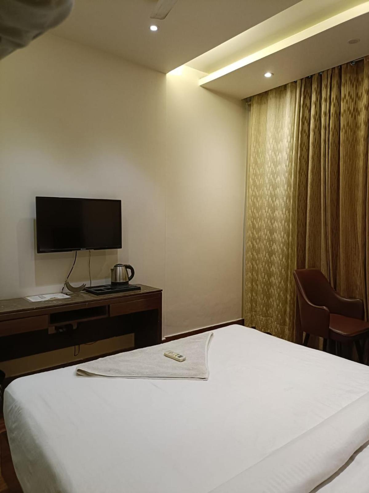 Hotel Parklane Agra (Uttar Pradesh) Dış mekan fotoğraf